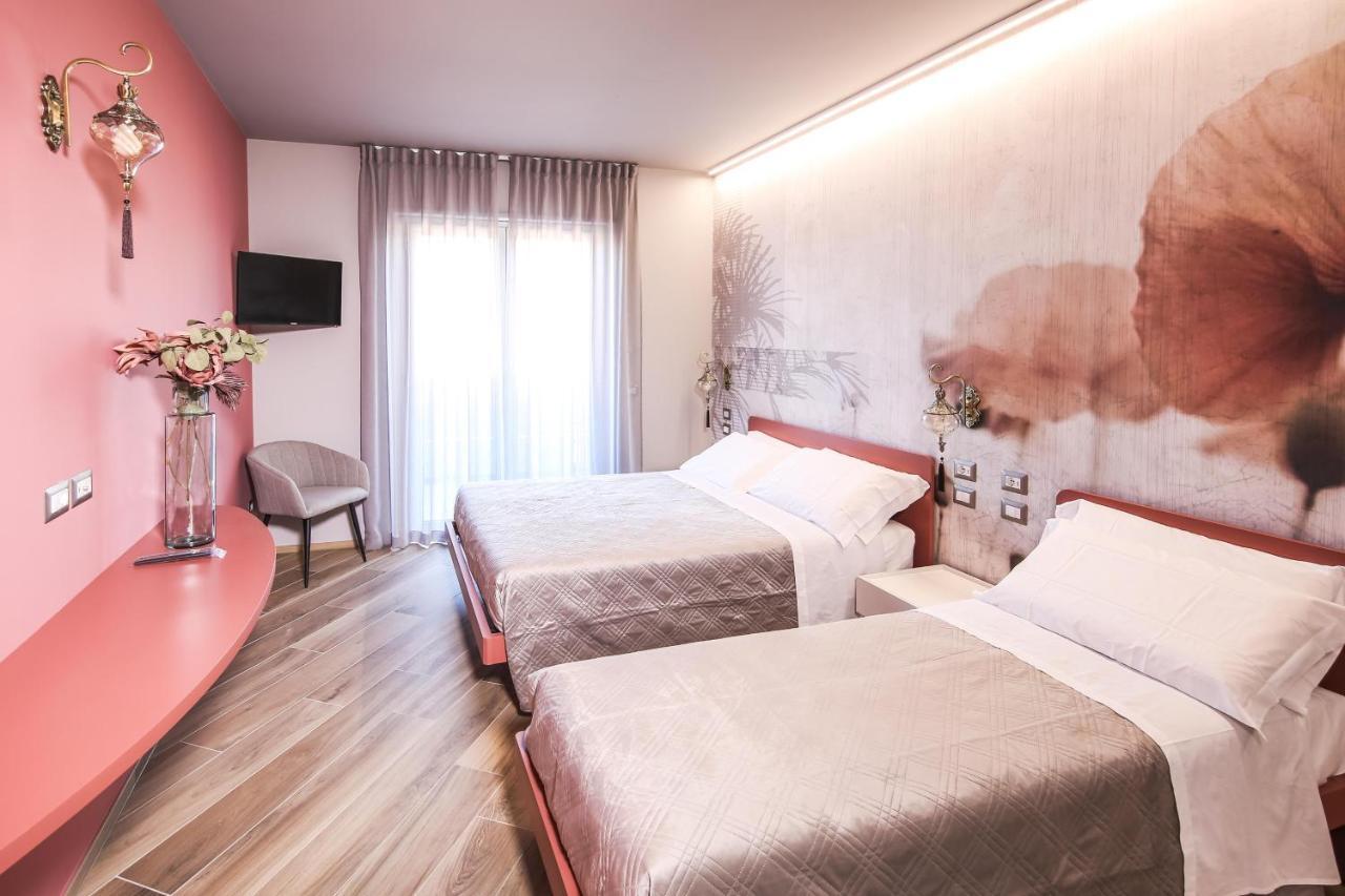 Vicolo Malavolta 7 Rooms And Suites Pedaso Exterior photo